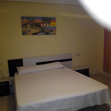 קרביינטה Hostal Imperial מראה חיצוני תמונה