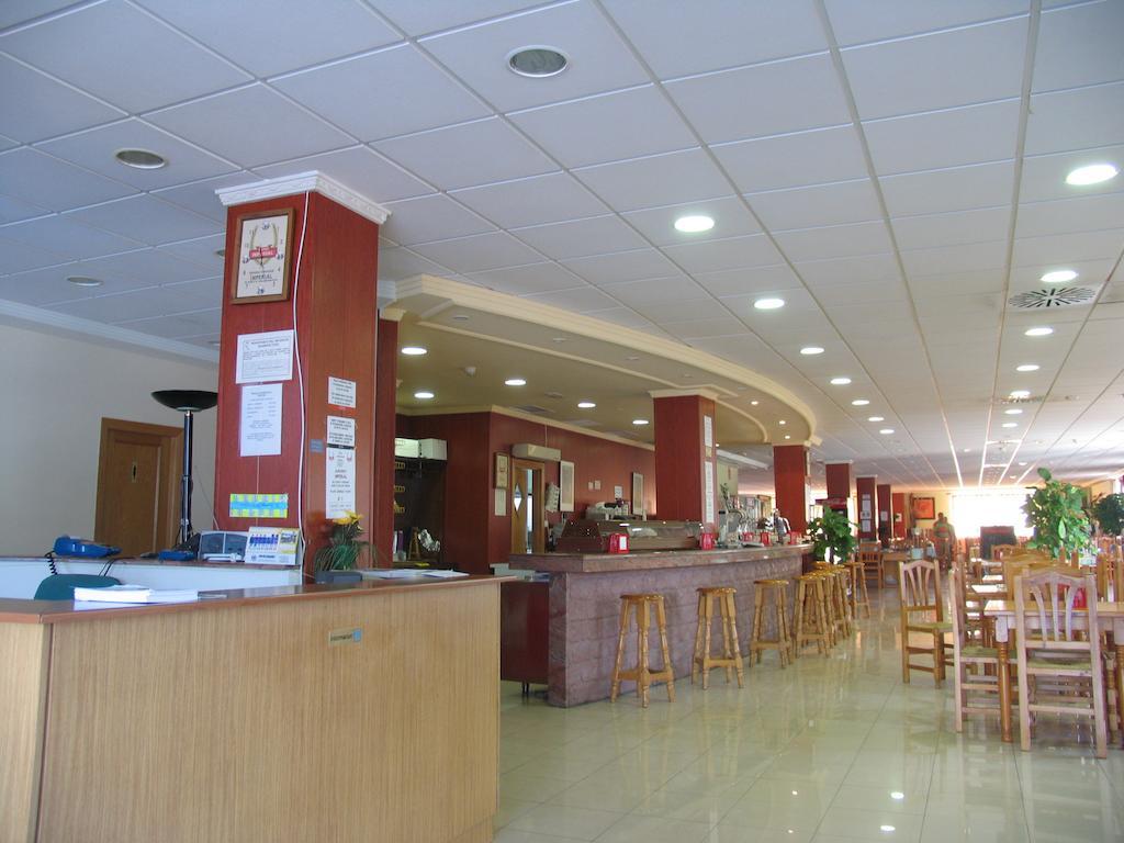 קרביינטה Hostal Imperial מראה חיצוני תמונה