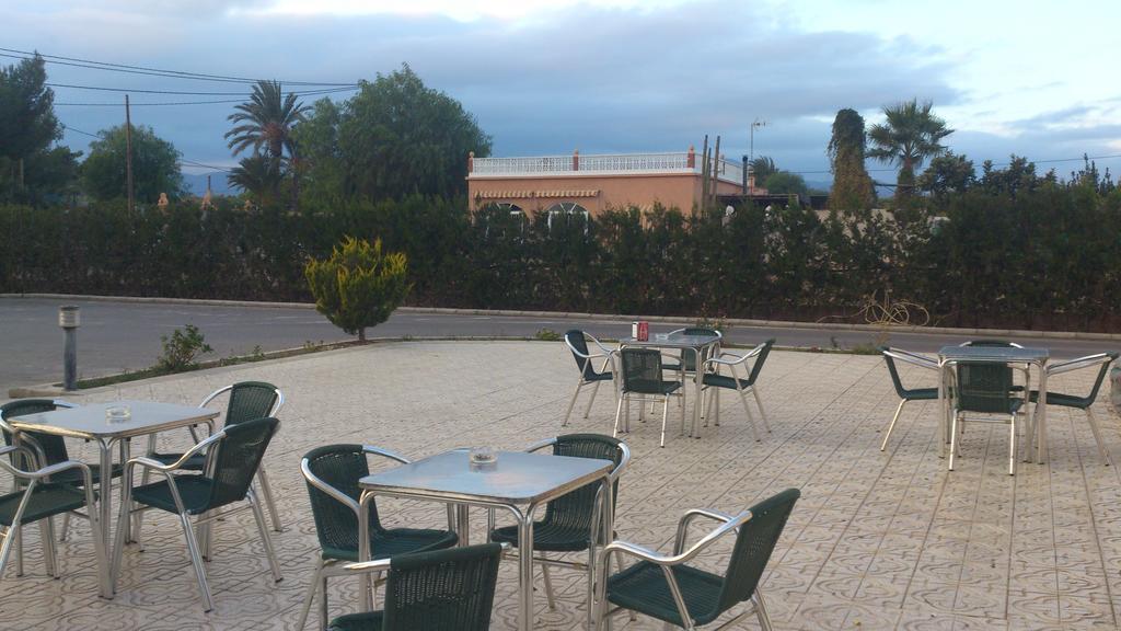 קרביינטה Hostal Imperial מראה חיצוני תמונה
