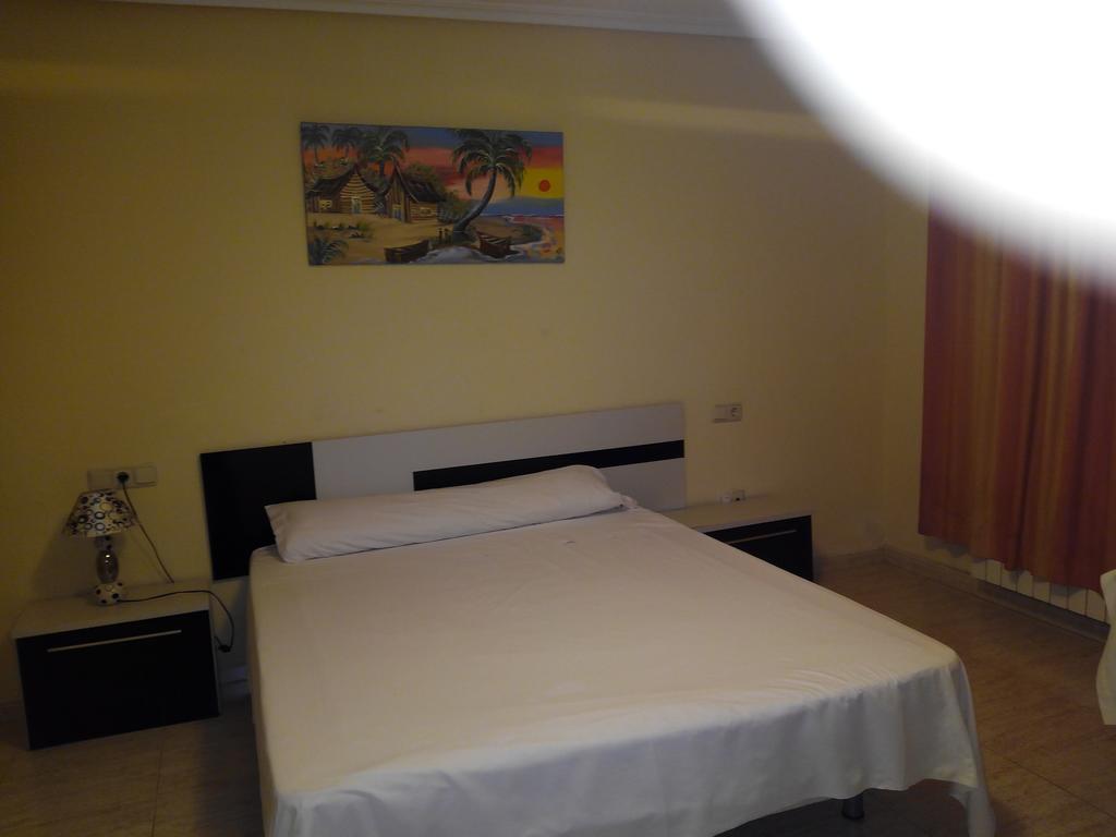 קרביינטה Hostal Imperial מראה חיצוני תמונה